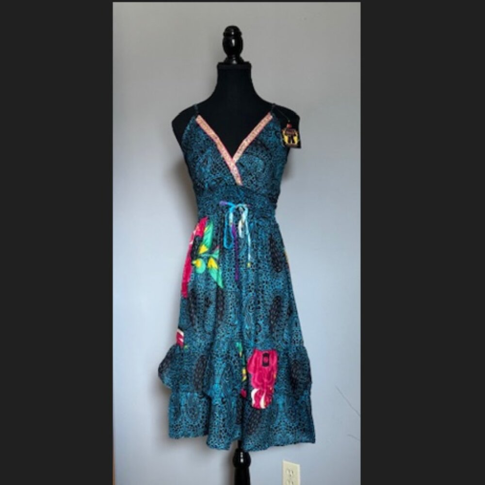 Boho Chic Strappy Dress - Vibrant & Flattering